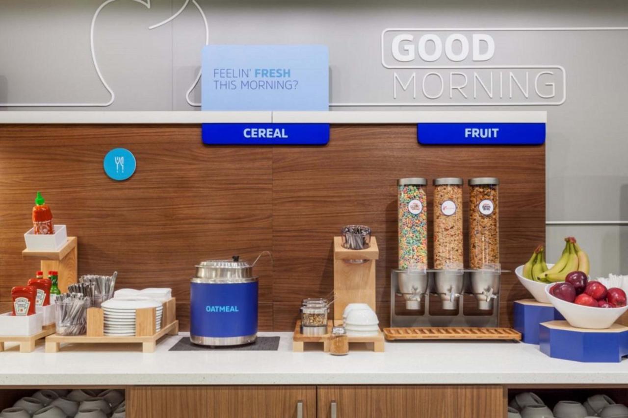 Holiday Inn Express Lynchburg By Ihg Bagian luar foto