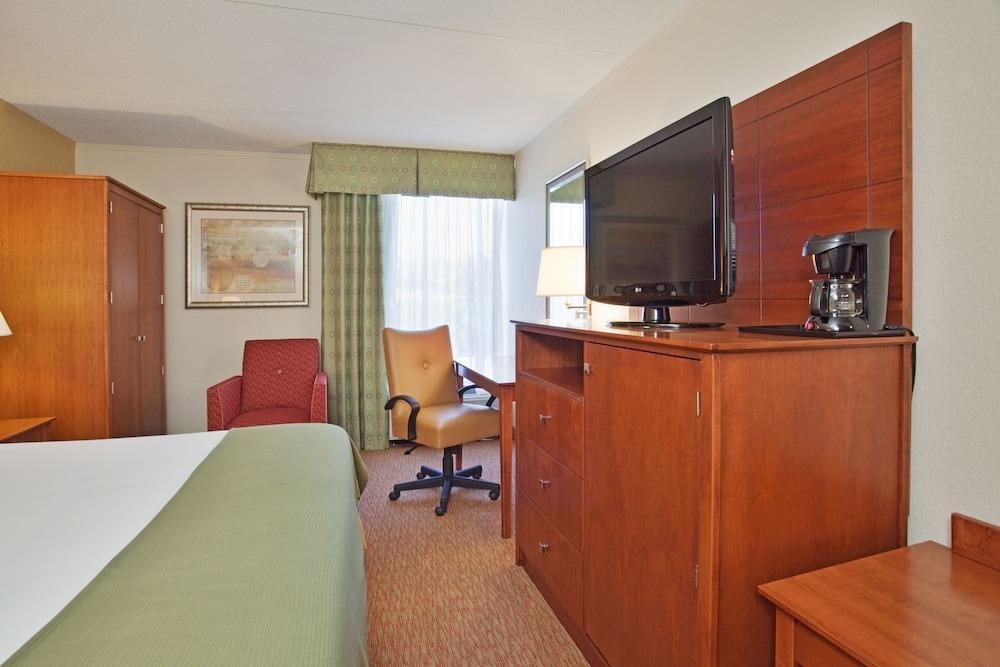 Holiday Inn Express Lynchburg By Ihg Bagian luar foto