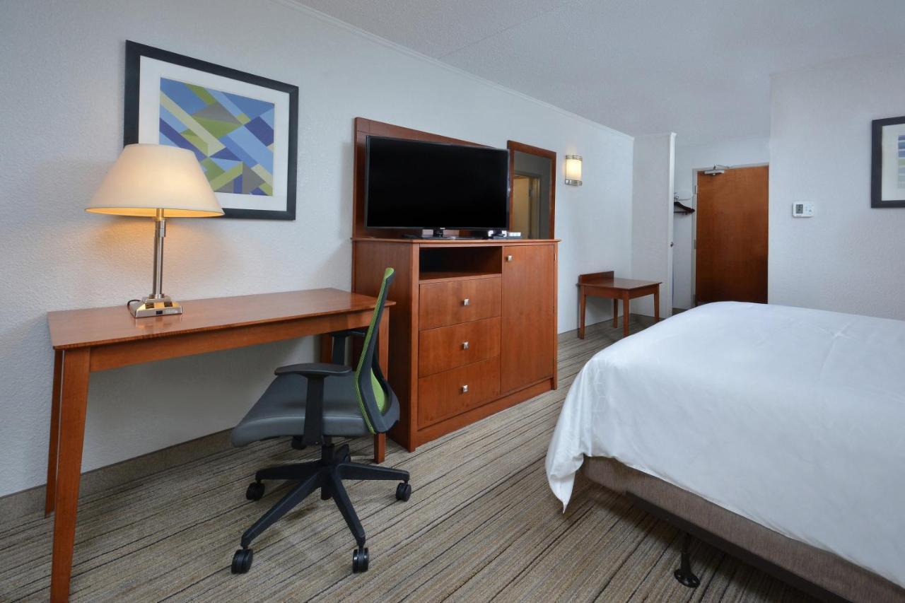 Holiday Inn Express Lynchburg By Ihg Bagian luar foto