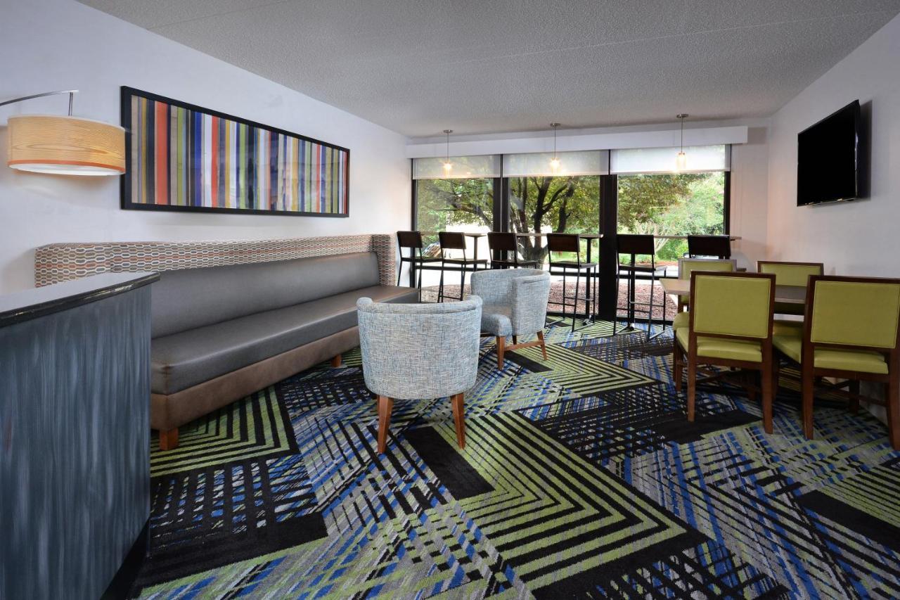 Holiday Inn Express Lynchburg By Ihg Bagian luar foto
