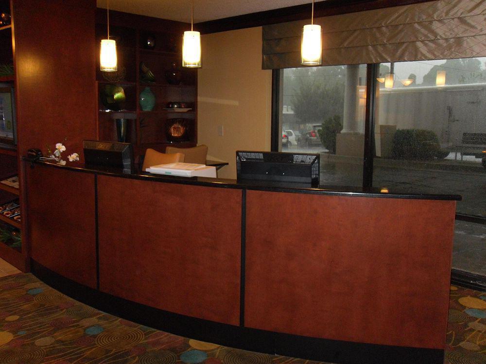 Holiday Inn Express Lynchburg By Ihg Interior foto