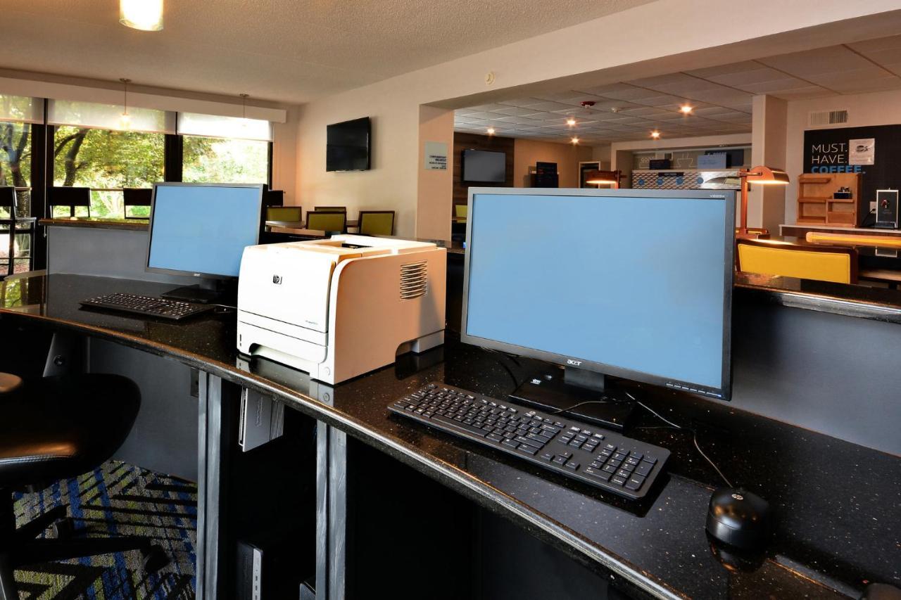 Holiday Inn Express Lynchburg By Ihg Bagian luar foto